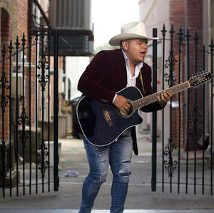 Meet your Posher, Erick paz